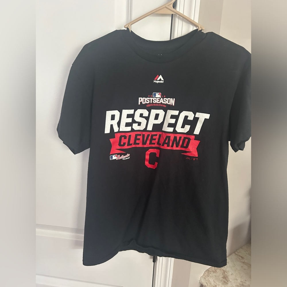 Cleveland Indians Guardians Respect 2016 Postseason Majestic Medium T-Shirt